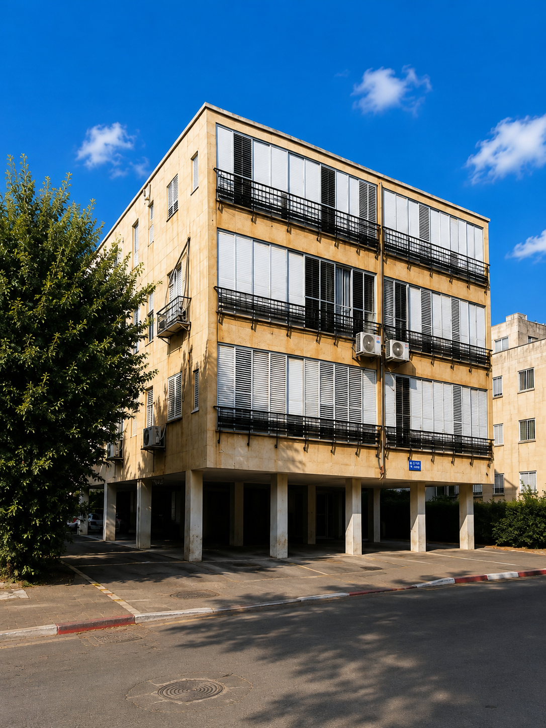 נמכר — שמואל הנציב 42 נתניה